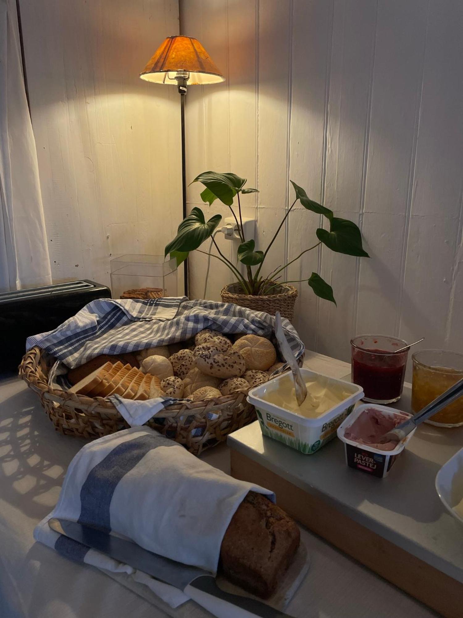 Kustnaera Vandrarhem Hamburgsund Dış mekan fotoğraf